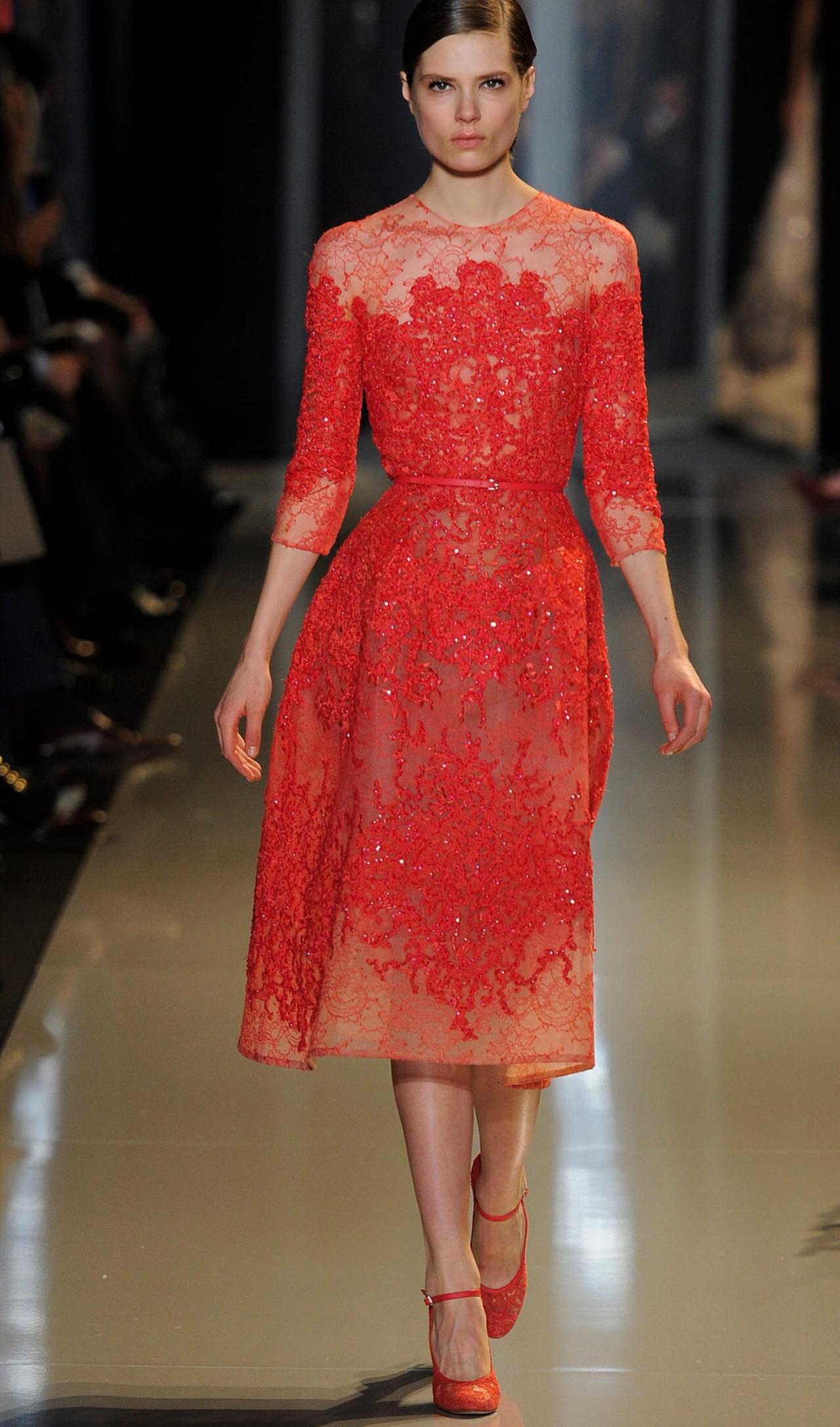 ElieSaab2013春夏高定系列以“致敬精致”为核心命题，是一场献给脆弱