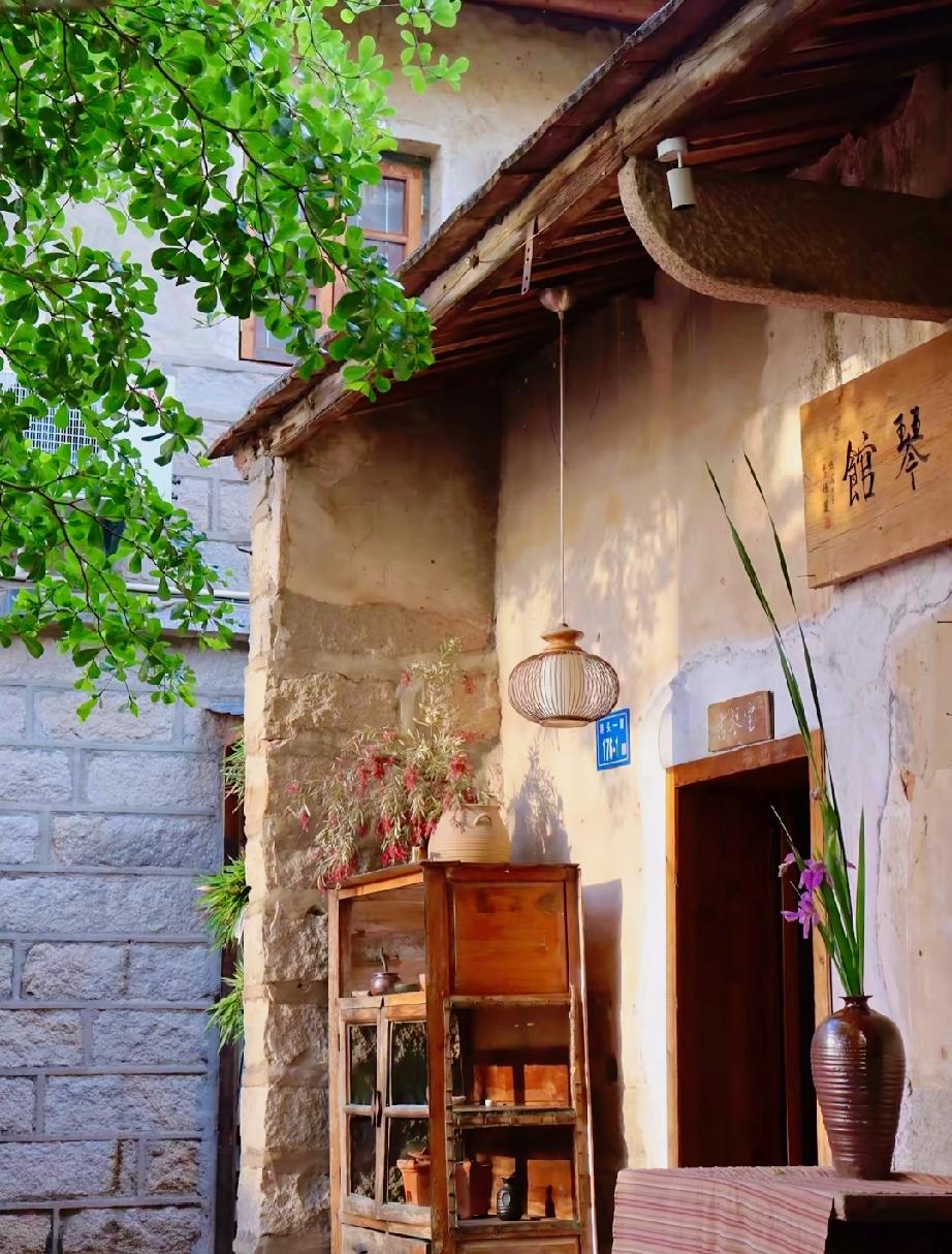 ：）不管你是多大的老板生意做多大每天都得7点起床送她去赚3000块窝囊