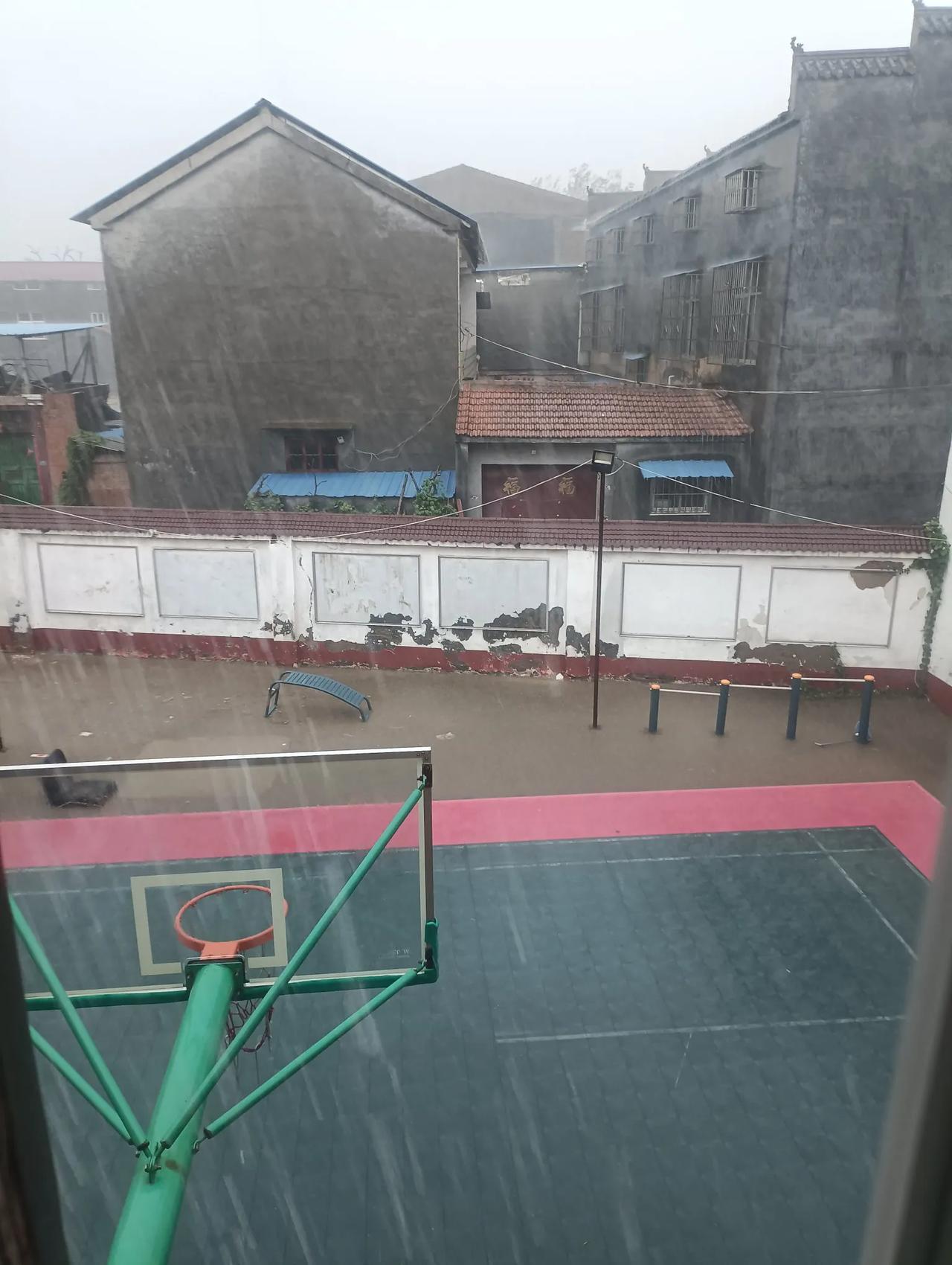 河南豫东的雨，可来了。在人们千呼万唤中，河南豫东的雨，终于来了。久旱