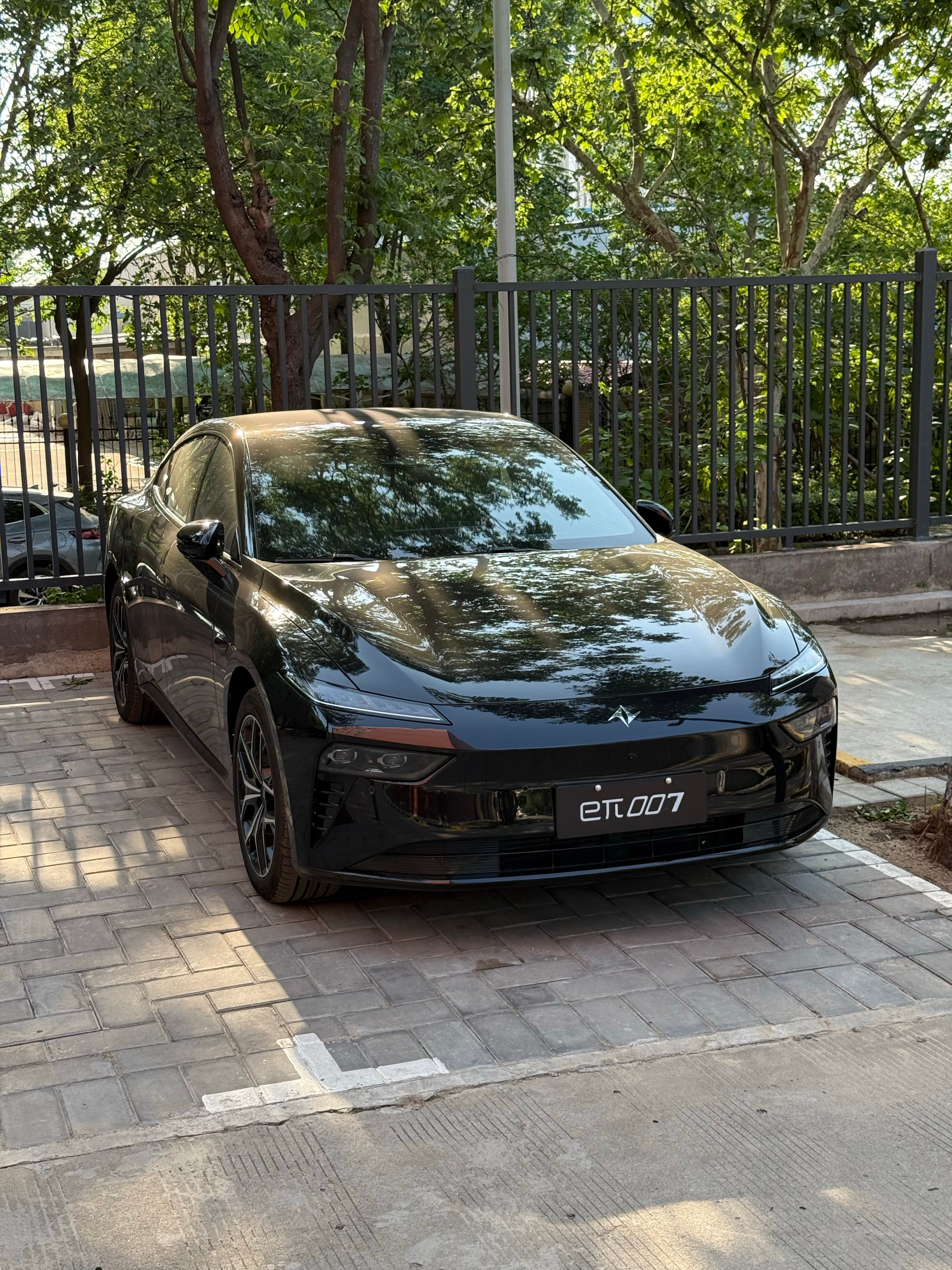 这几天开它！2025款的东风奕派eπ007这个方向盘的S+，也就是战斗模式，可太
