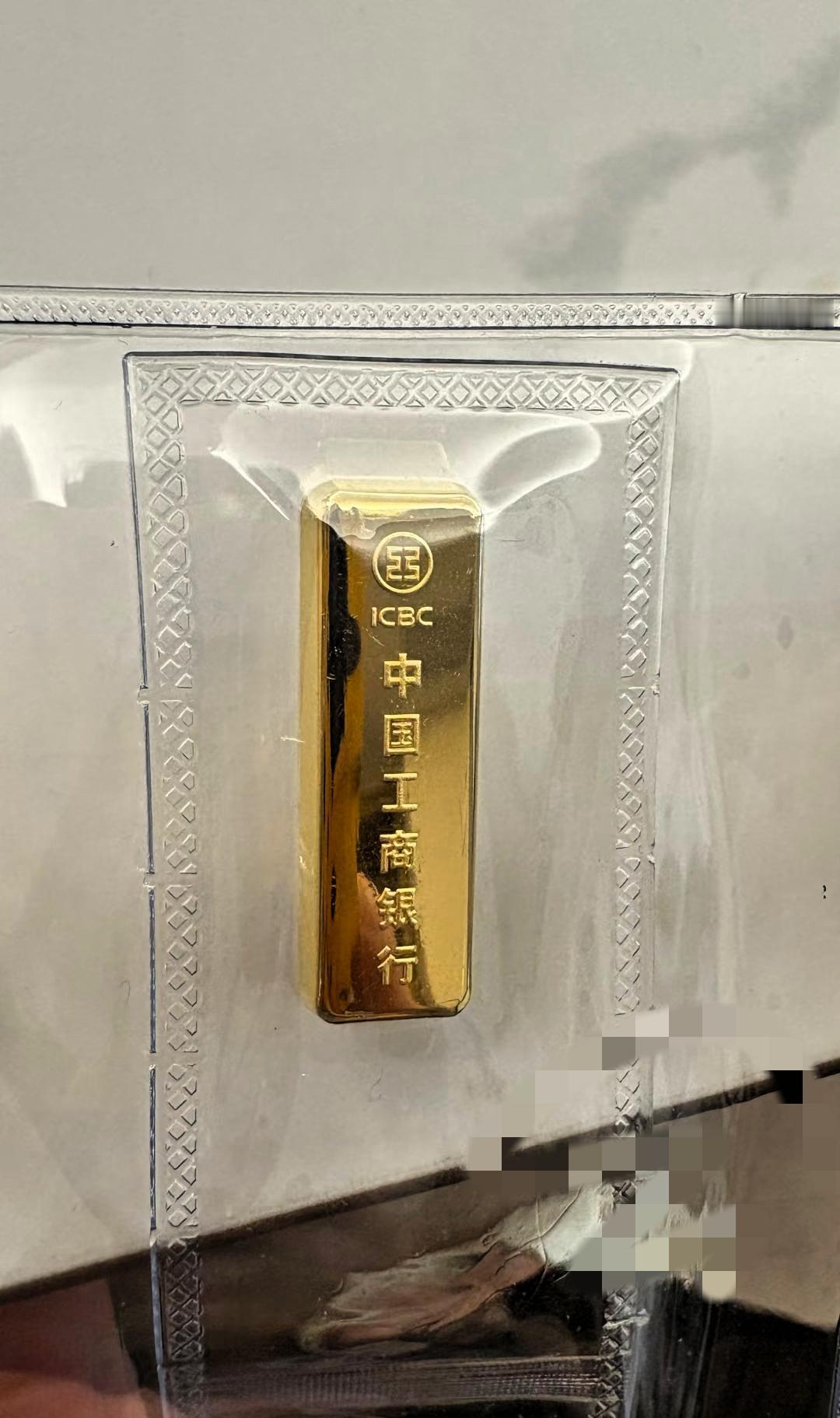 一觉醒来，金价哪儿是失控啊，不是因为涨价，而是大家买黄金的思路彻底变了！