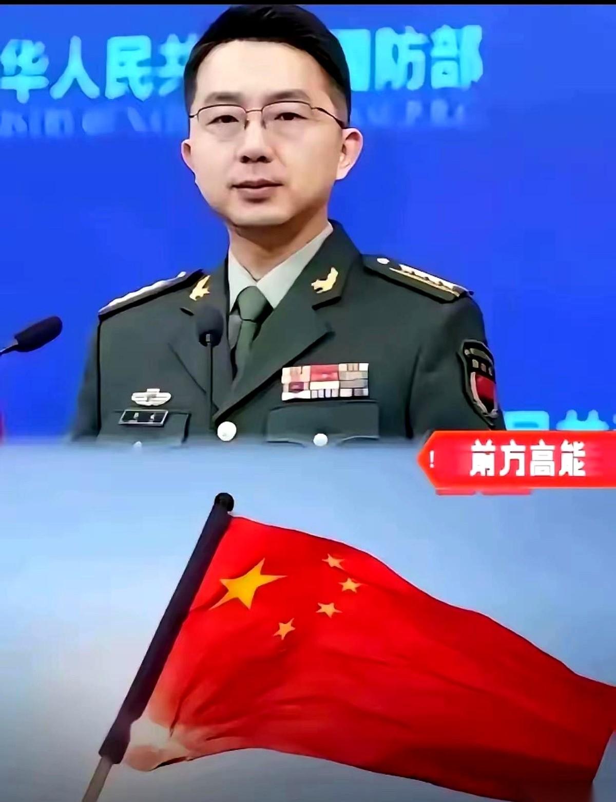 十万吨级的美国核航母，带着一屁股的巡洋舰驱逐舰，明晃晃贴着咱们西沙群岛的领海线晃