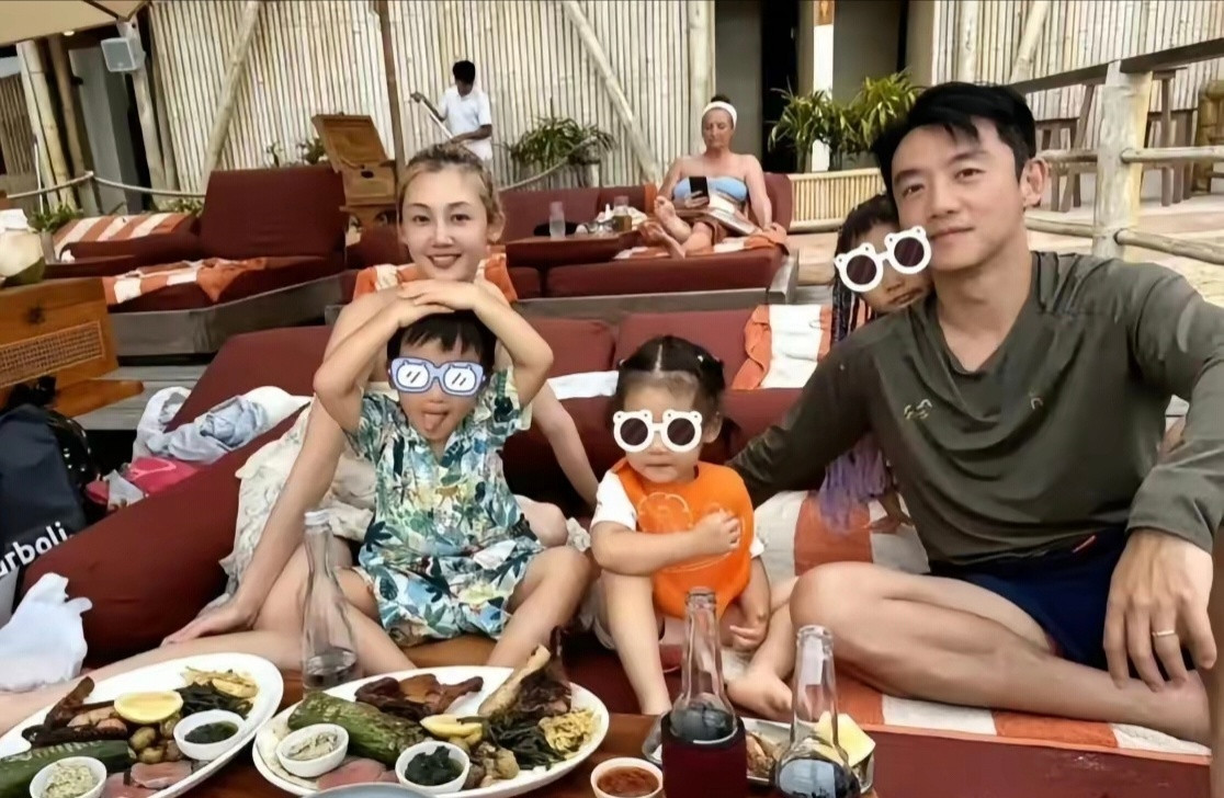 苗苗剖腹产完12个月又意外三胎，真正的三年生仨，真的不伤身体吗​​​