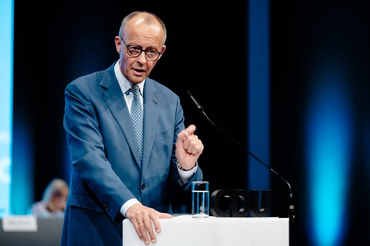 德国这几天干了一件很不仗义的事。在保守派总理默茨上台不到一年后，柏林方面宣布：