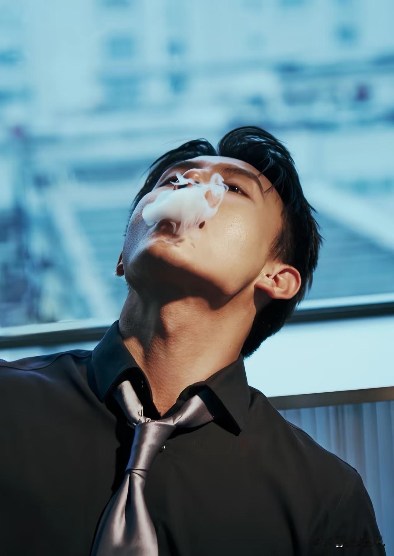 果然，活得通透的演员都懂：人设易倒，唯“真”不破。刘萧旭直播坦言“五五分