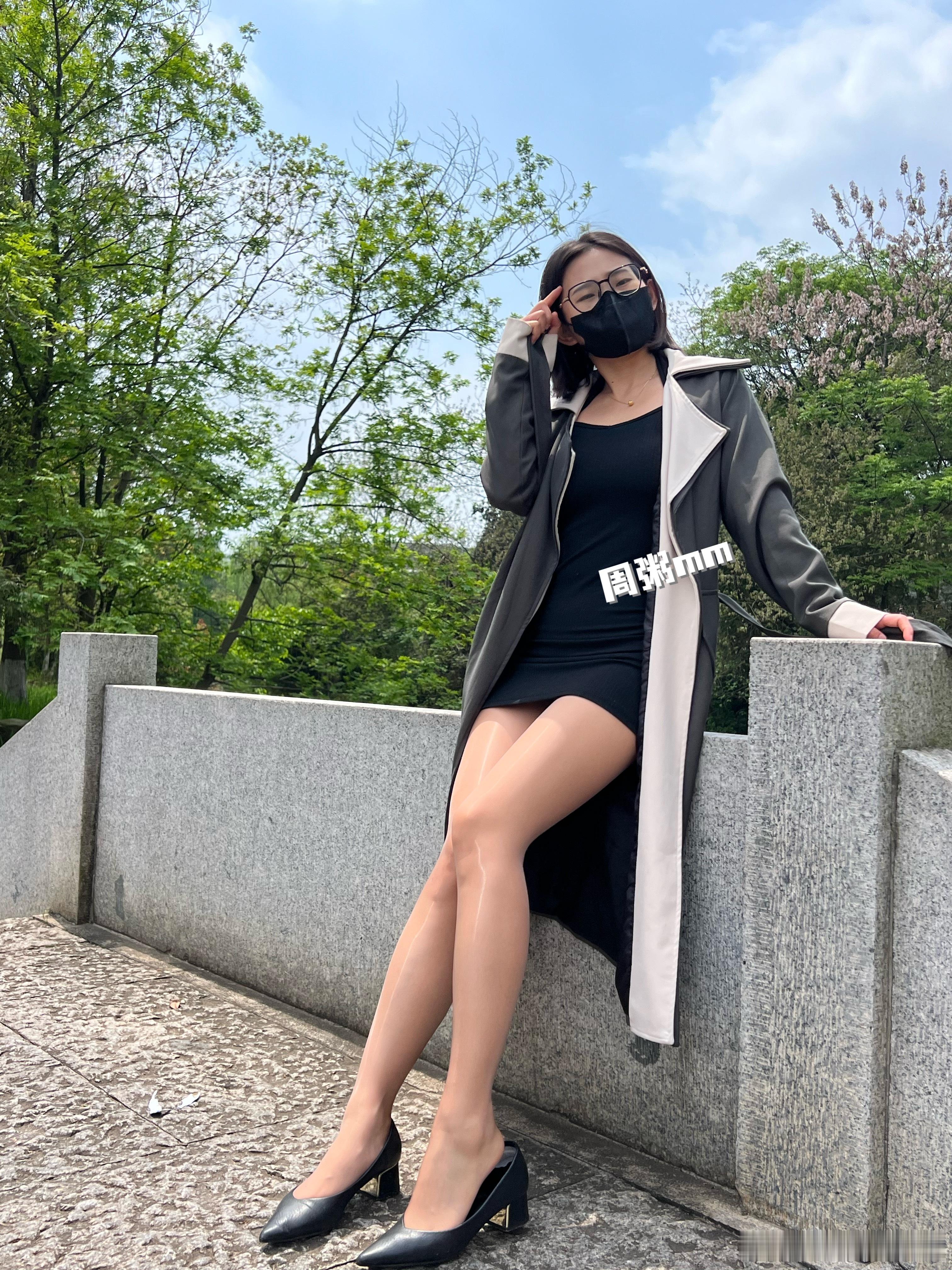 原图就不修了，第二张好丑