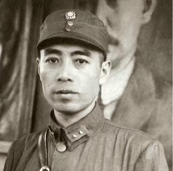 1927年4月，周恩来在上海不幸被国民党抓获，就在他认为自己的革命生涯可能走到尽