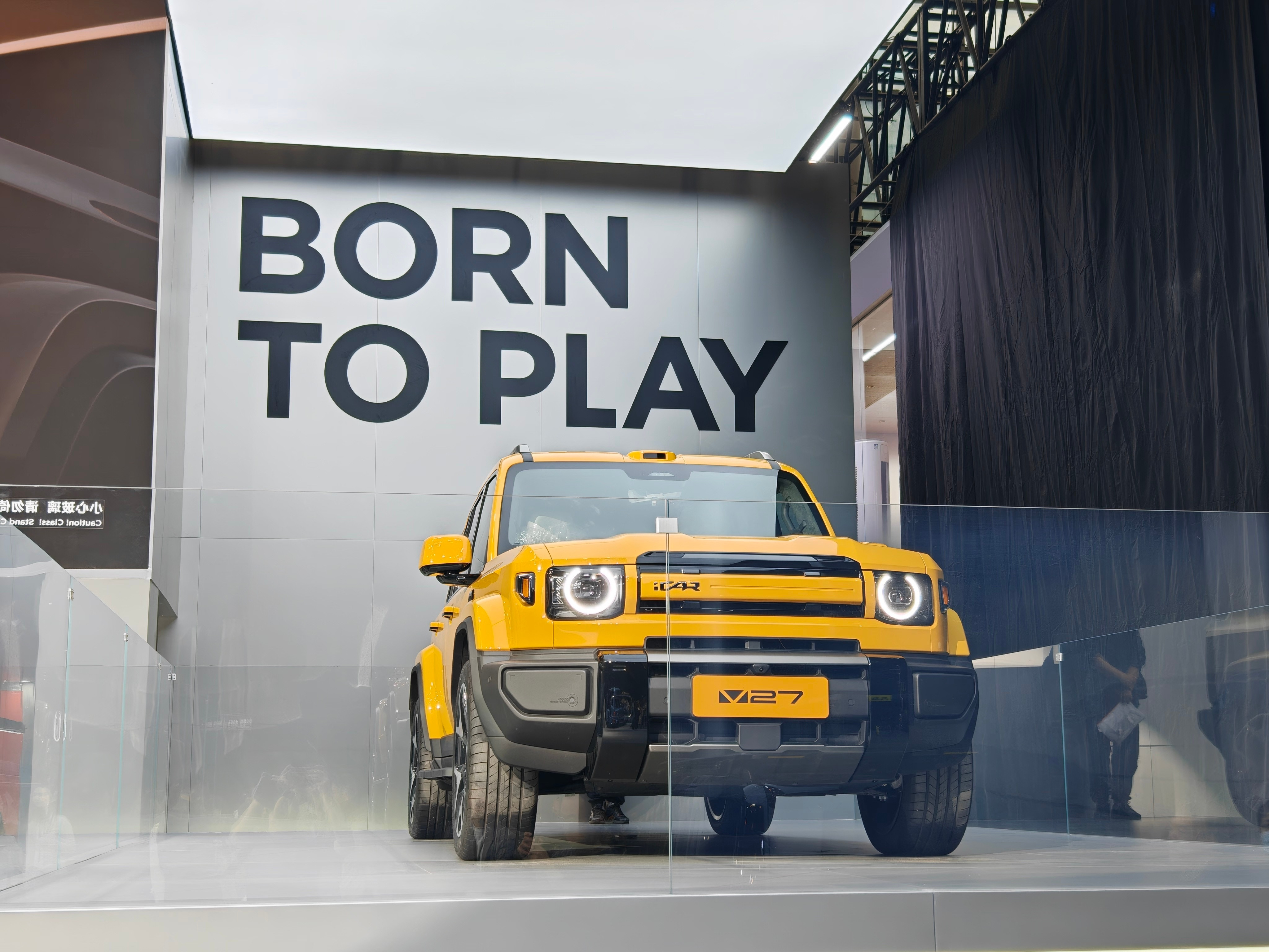 本届2025广州车展上，看到了iCARV27的实车，比图片上还要惊艳。既承袭经