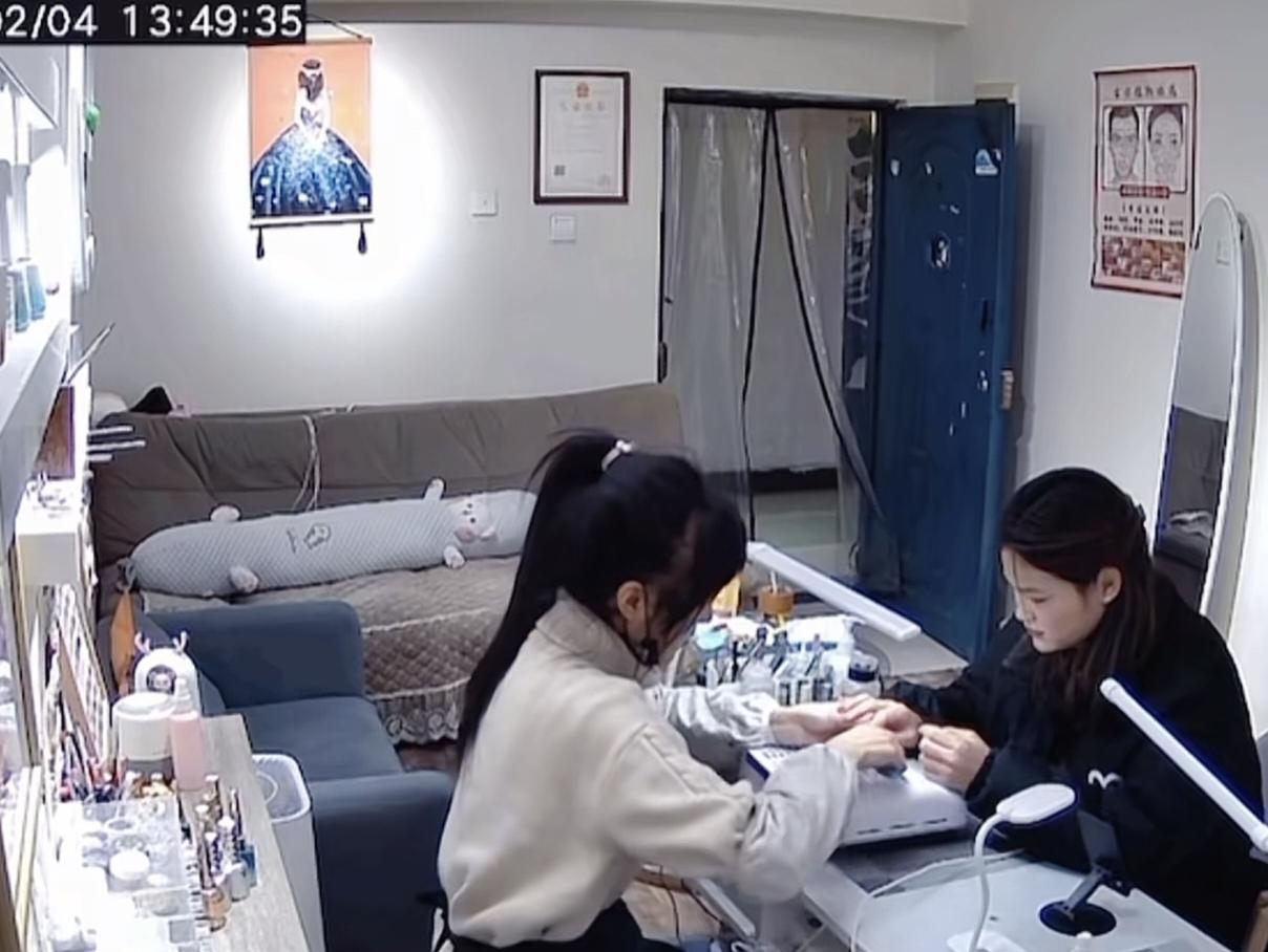 差点就被呆呆给骗了！知道真相后我惊呆了，虽然呆呆才23岁，但人家不仅自己挣钱给家