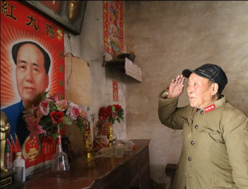 王祖爱说，保护毛主席就是最大的幸福！