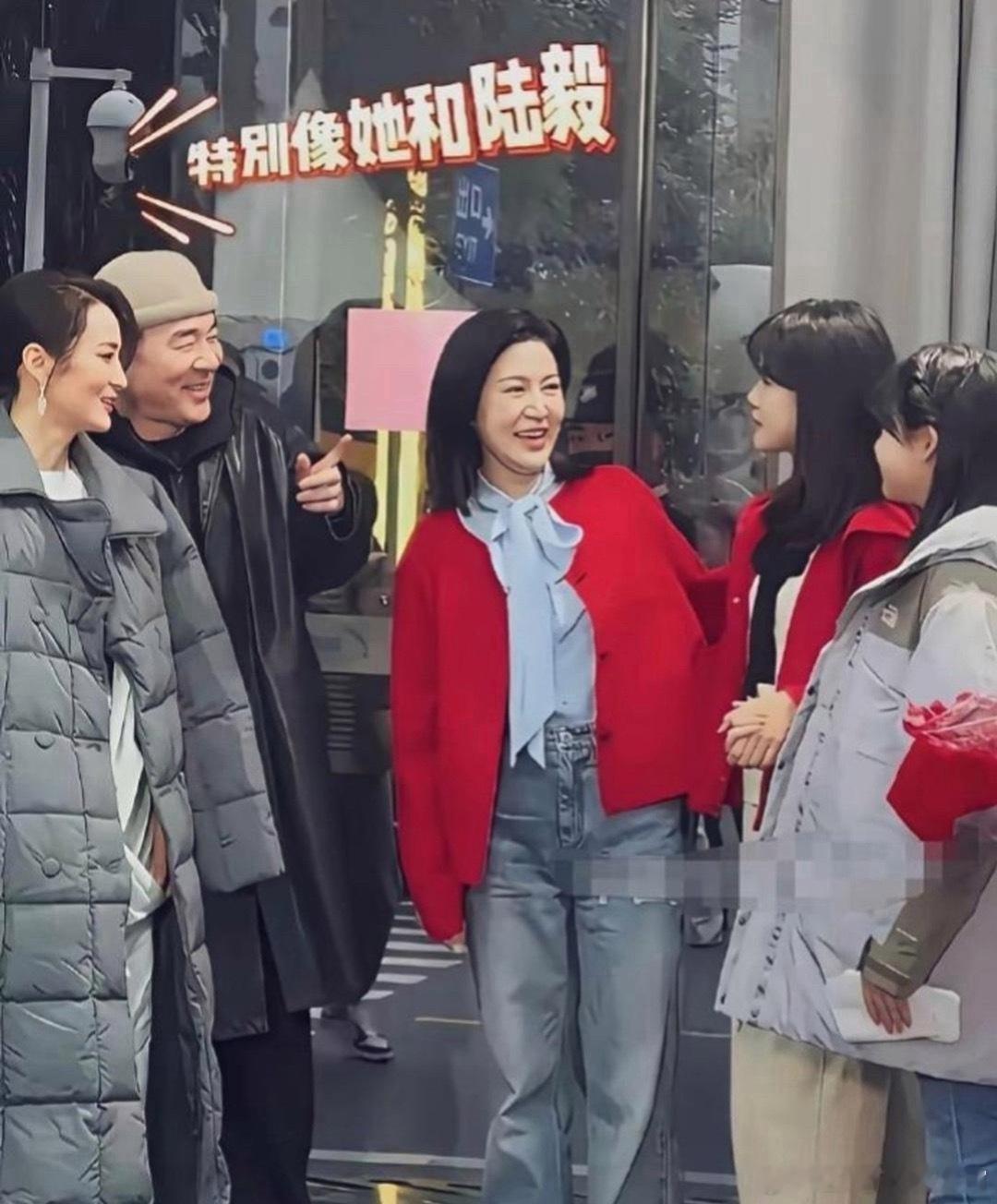 陈建斌看到陆毅的两个姑娘，满脸羡慕藏都藏不住，蒋勤勤也是两眼放光！