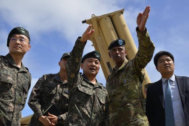 金一南将军揭秘：中美博弈下的C型包围与中国海军崛起之路