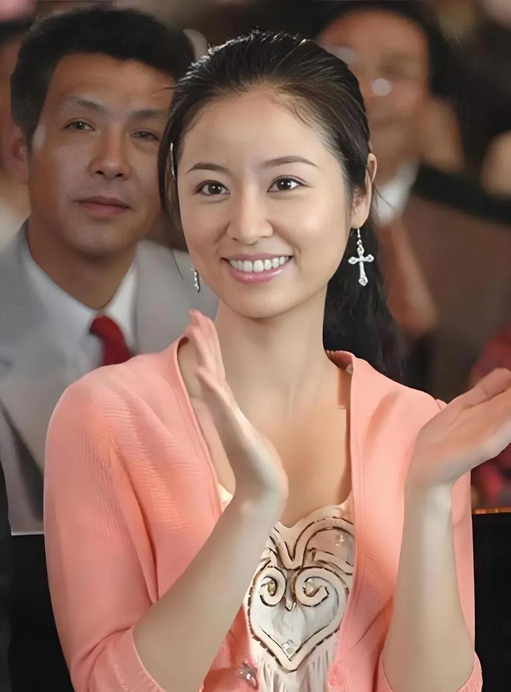 林心如年轻时的颜值好高，但好像说起美女代表，很少有人提她，真奇怪。#林心如#