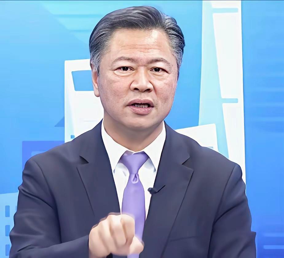 赖岳谦观点犀利、敢于直言，他公开提出，中国当下应当及时调整对外战略思维。他表
