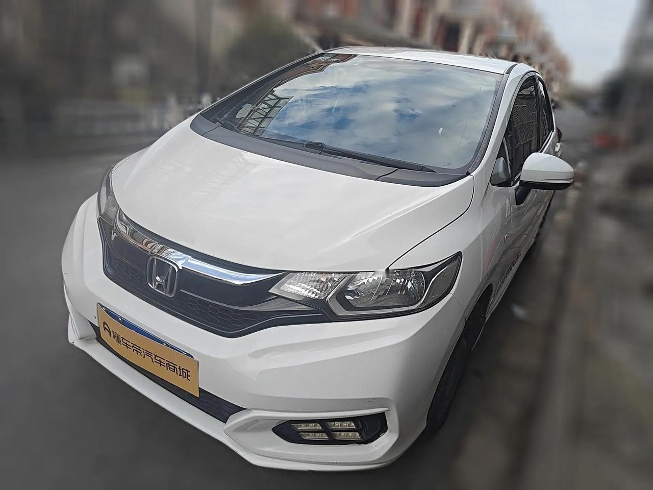 上周想给老婆淘台二手代步车，本以为盯着热门车型就能省事儿，结果接连踩了三个坑，最