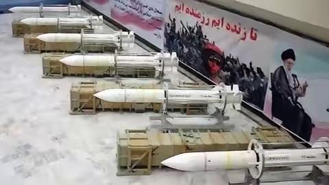 终于开始炸核设施了，美国和以色列战机猛烈轰炸伊朗纳坦兹核设施，炸这里，就是战略打