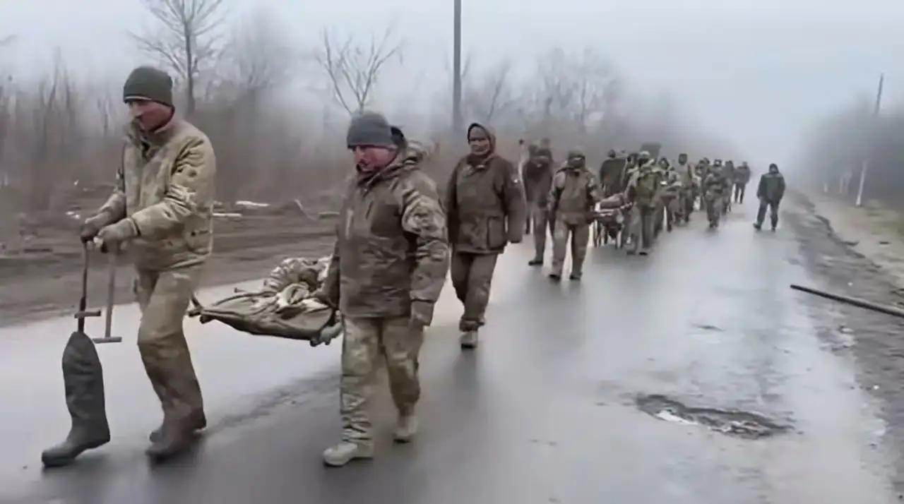 输定了？美专家：乌克兰败局已定，欧洲将上演“狗咬狗”一嘴毛！其实俄乌冲突，欧洲肯