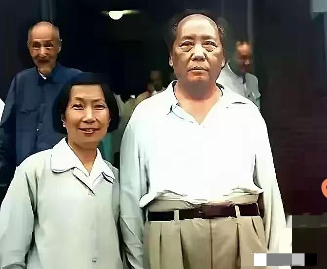 越了解，越发现他的伟大不是偶然，而是一种深入骨髓的力量。毛泽东的魅力，不只