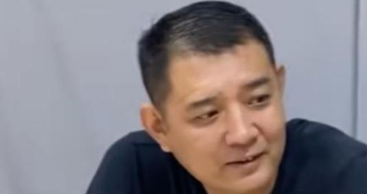 山东男篮欠薪那年，巩晓彬身兼总经理和主教练，只能私下找关系借了2000多万发薪，