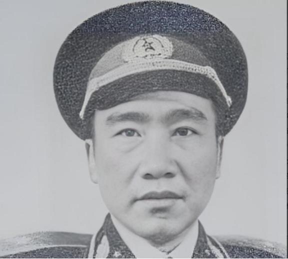1955在举行授衔仪式之际，他竟猛地一把扯下肩章，而后扬长离去，紧接着便立下了