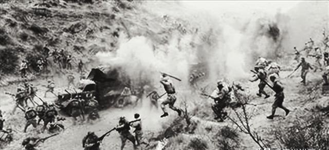 平型关激战时，李天佑团长不禁吃了一惊。日军单兵能力远远超出想象，八路军为傲的近战