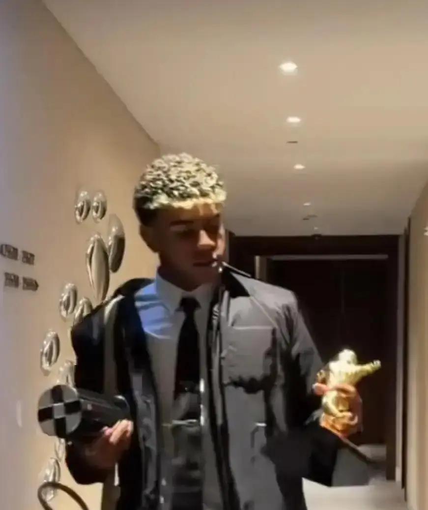 38球+6亿粉，C罗还在涨沙特联赛射手榜第一，年薪2.6亿刀，这只是账面。