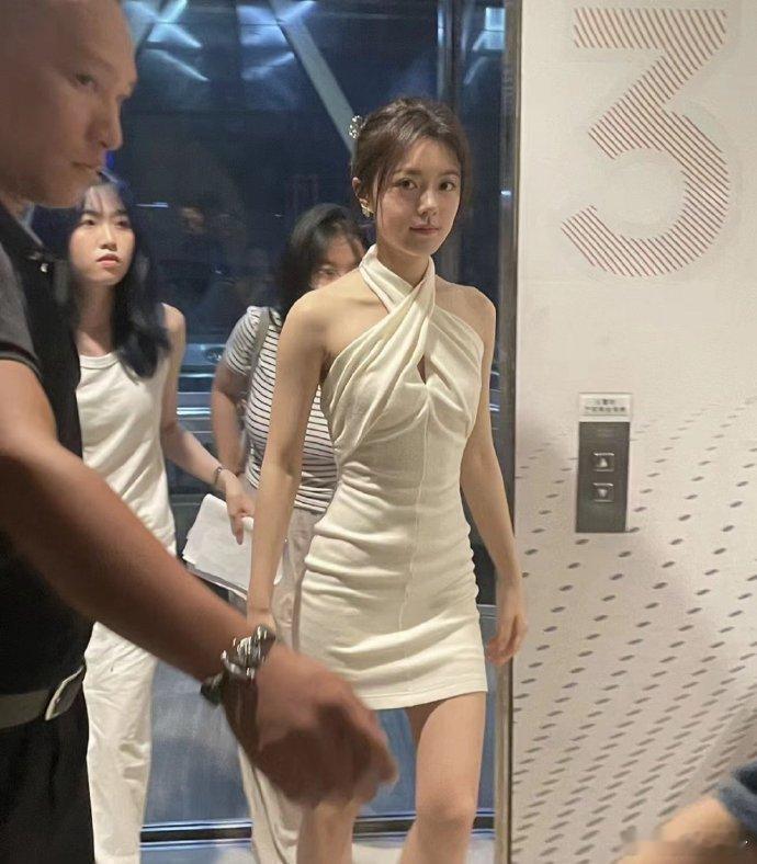 可爱和性感确实是由骨架和身高来决定的