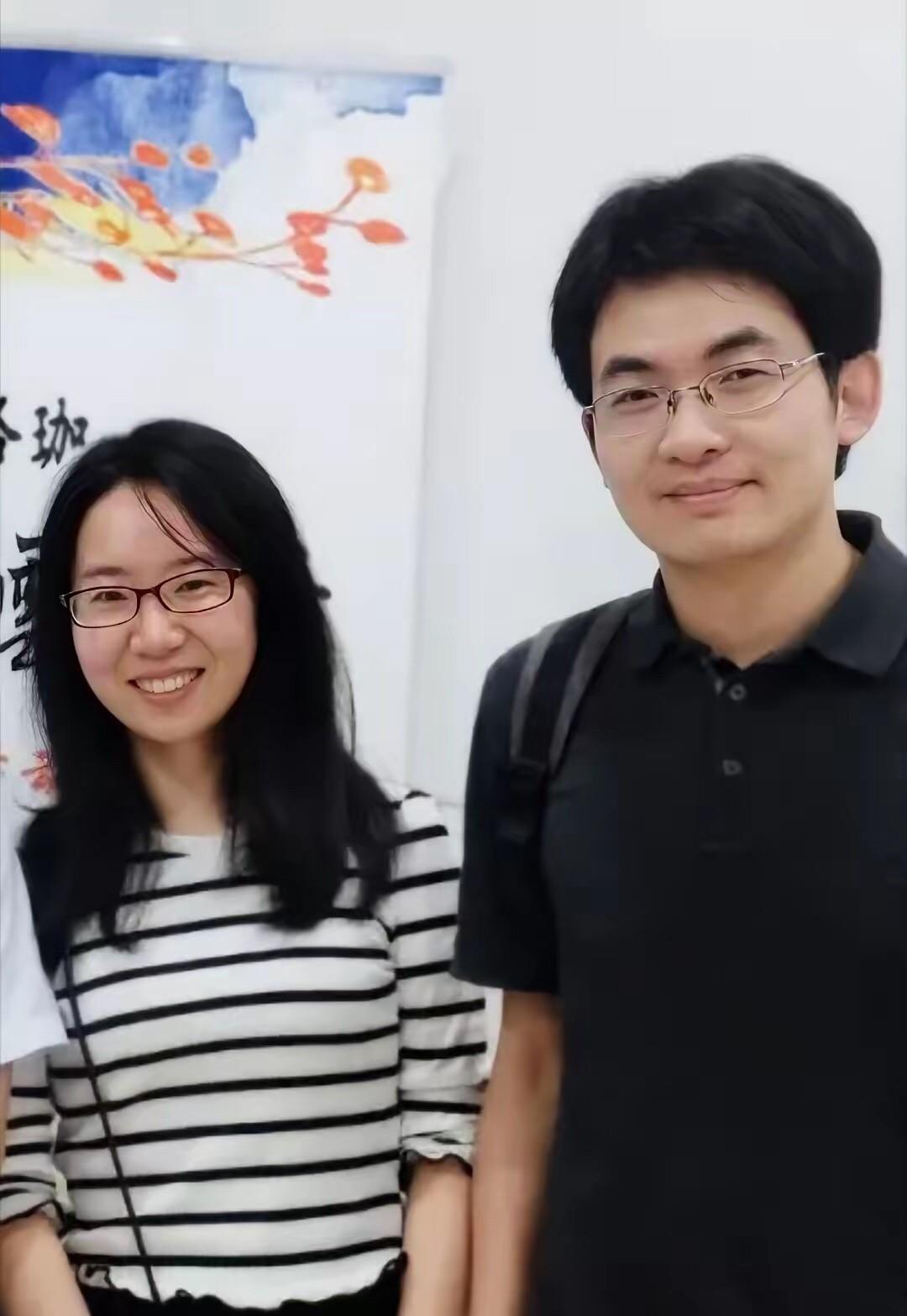 武大付某的原配那可是个不简单的人物，高级知识分子，憋了十年，不发则已，一发封