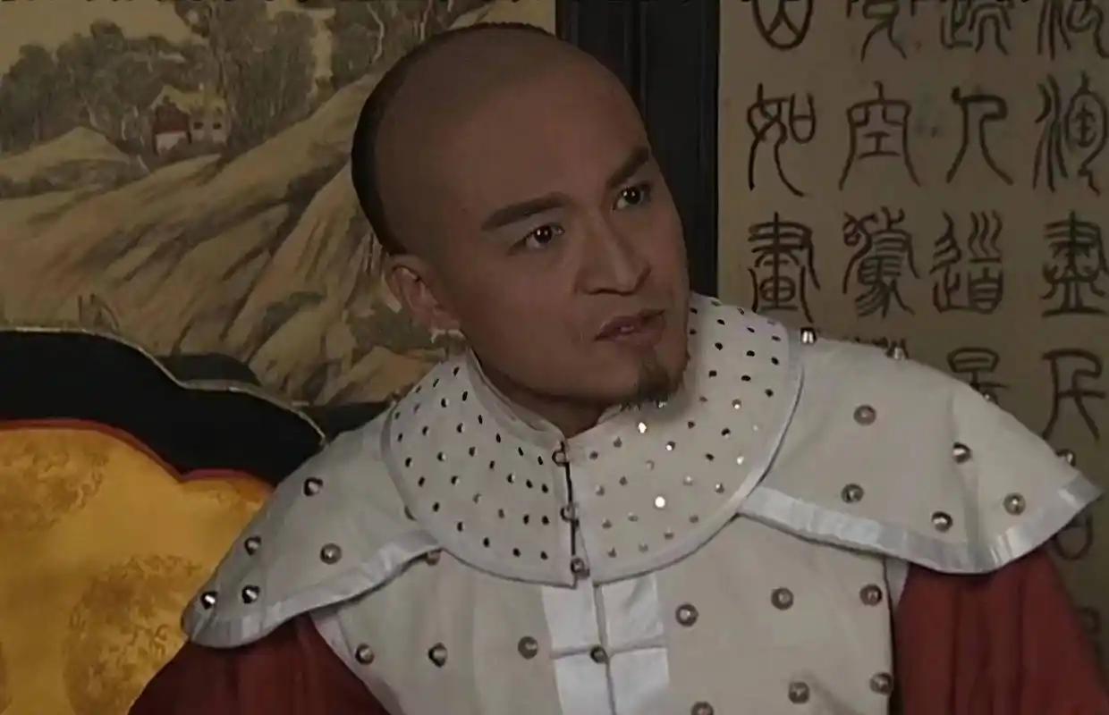 清朝那位权倾朝野的摄政王，妻妾多达十余人，却只有一个女儿。更令人意外的是，他生命