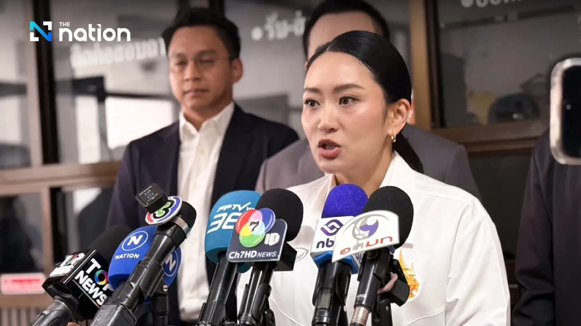 柬军袭击致泰方惨重损失，佩通坦愤怒发声，语音颤抖在柬埔寨对泰国发动的首轮攻击中