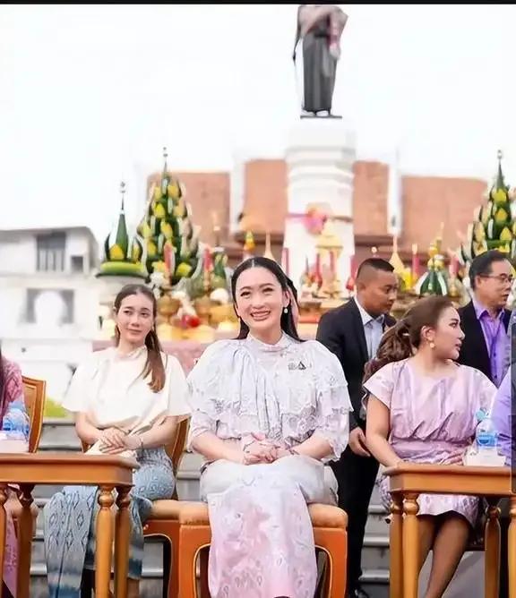 佩通坦再次当选泰国总理的几率有多大？首先根据当前泰国政治局势，佩通坦再次担任总