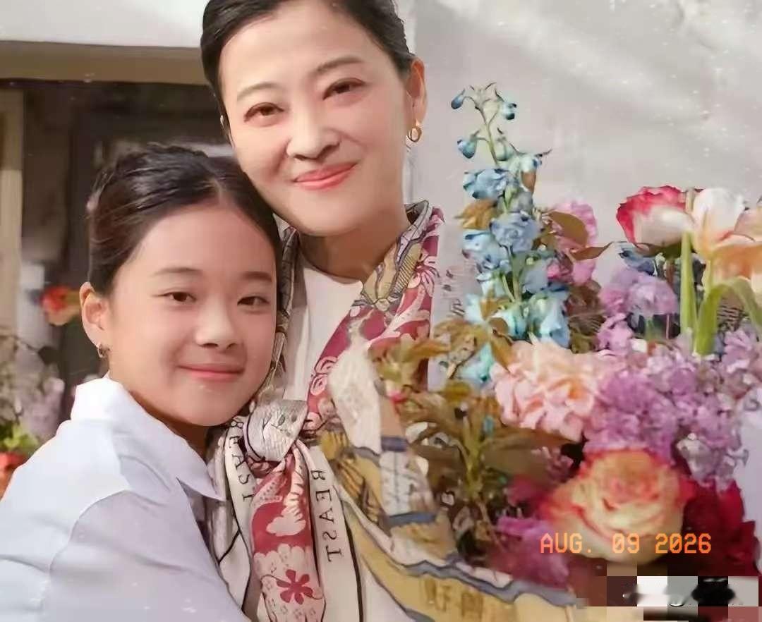 梅婷，这下又自豪了8月9号，知名演员梅婷冲上热搜。这回不是因为她在剧中的演技，