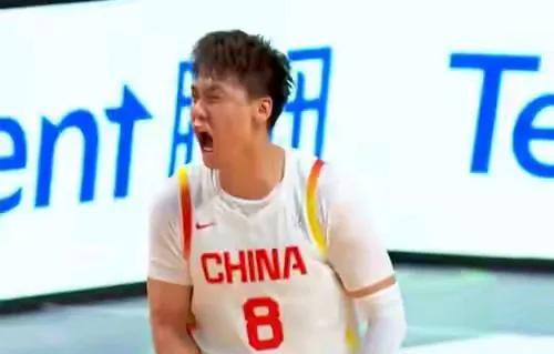 虽然亚洲杯已经结束，对于中国男篮队长赵睿来说这次亚洲杯是终身难忘的。近日赵睿在接