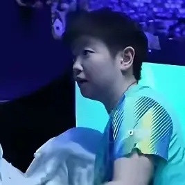 曼昱赢了张本美和，果如莎莎所愿。中午，莎莎赢了蒯曼，面对媒体说，期待和曼昱决赛相