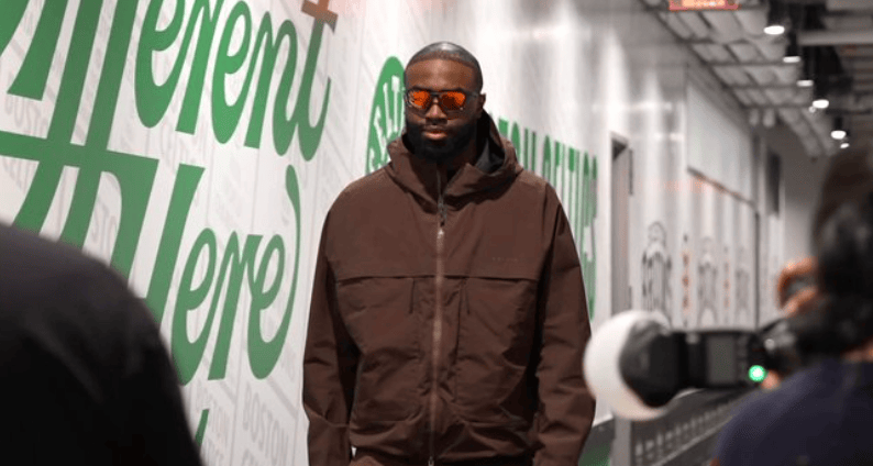 杰伦-布朗谈批评判罚未被罚款: 我想他们也理解我的愤怒吧