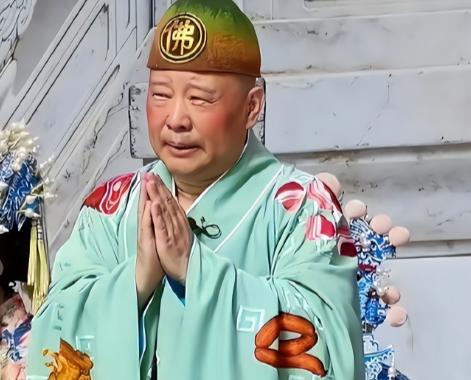近期郭德纲的舆论风波持续发酵，一切始于他武汉的巡演舞台，据说他在表演时即兴改编红