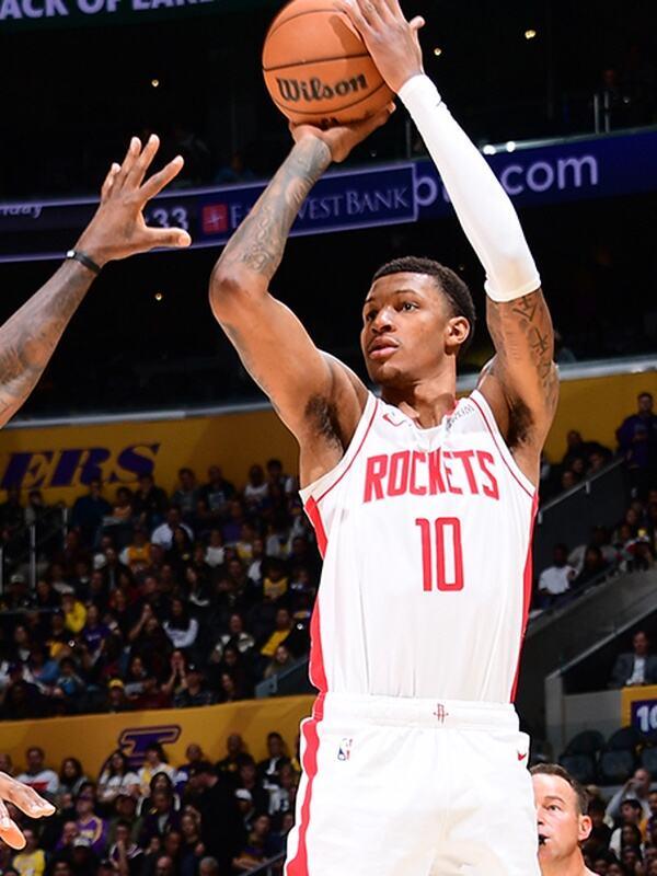 这应该是火箭队的最强阵容！阿门：身高臂长，突破冲击力强！杜兰特：进攻全面无