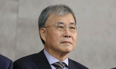 在被我们纳入“台独”顽固分子名单之后，郑英耀出来回应了，态度格外嚣张！1月12日