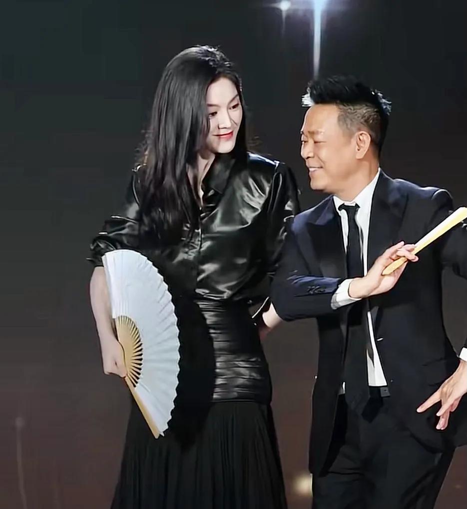 以前没感觉孙浩这么耐看，是我也变老了吗？孙浩是戏剧出身，这身段表情是大师级别，