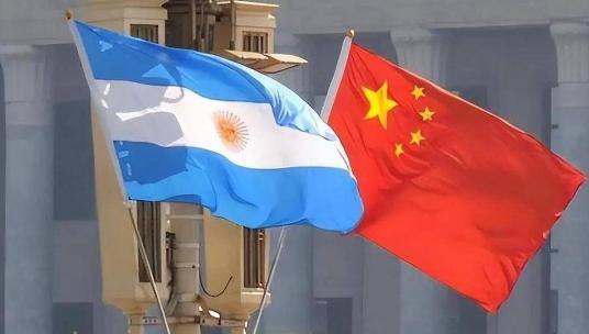 万万没想到，阿根廷会突然变卦，直接来了个180度大转变，不仅在4月份跟中国续上3