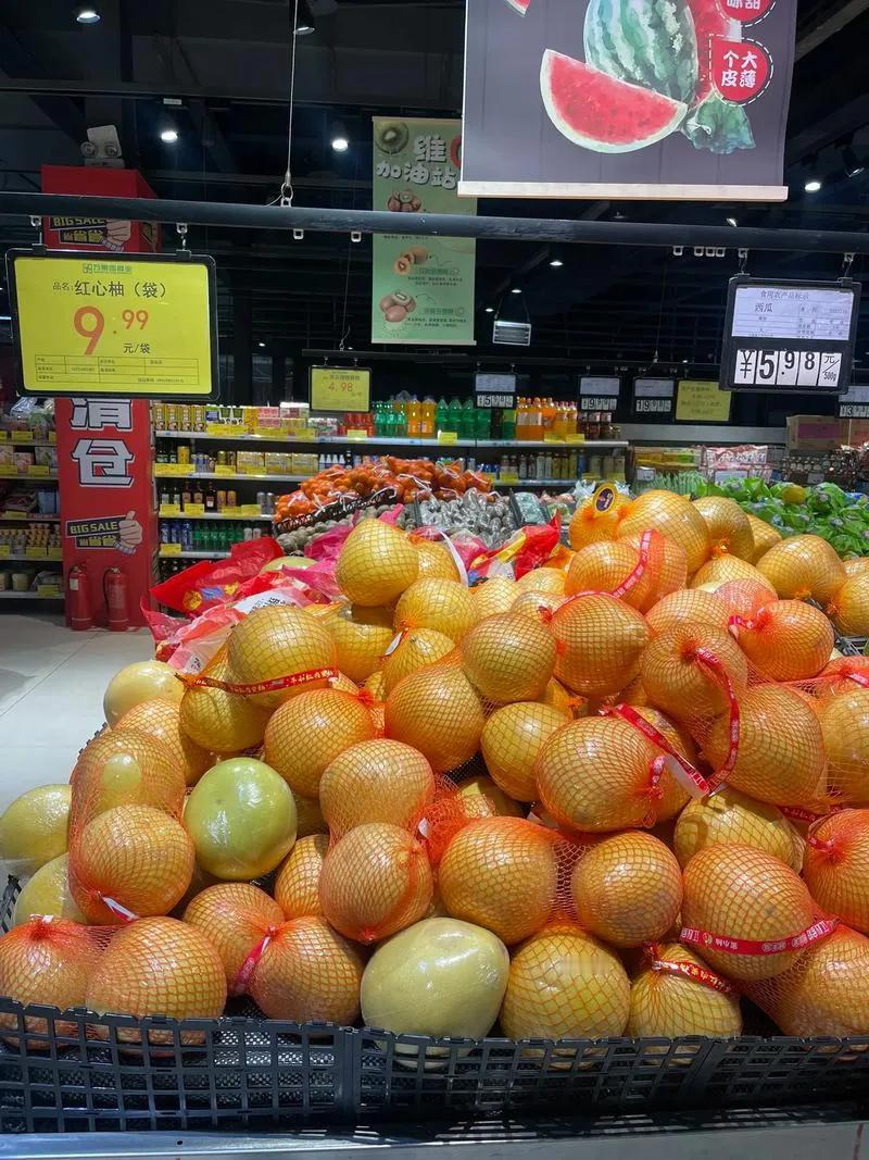 这就是运大转盘吗[捂脸哭]买次柚子挣了200元12月27日，媒体报道，河南新乡胖