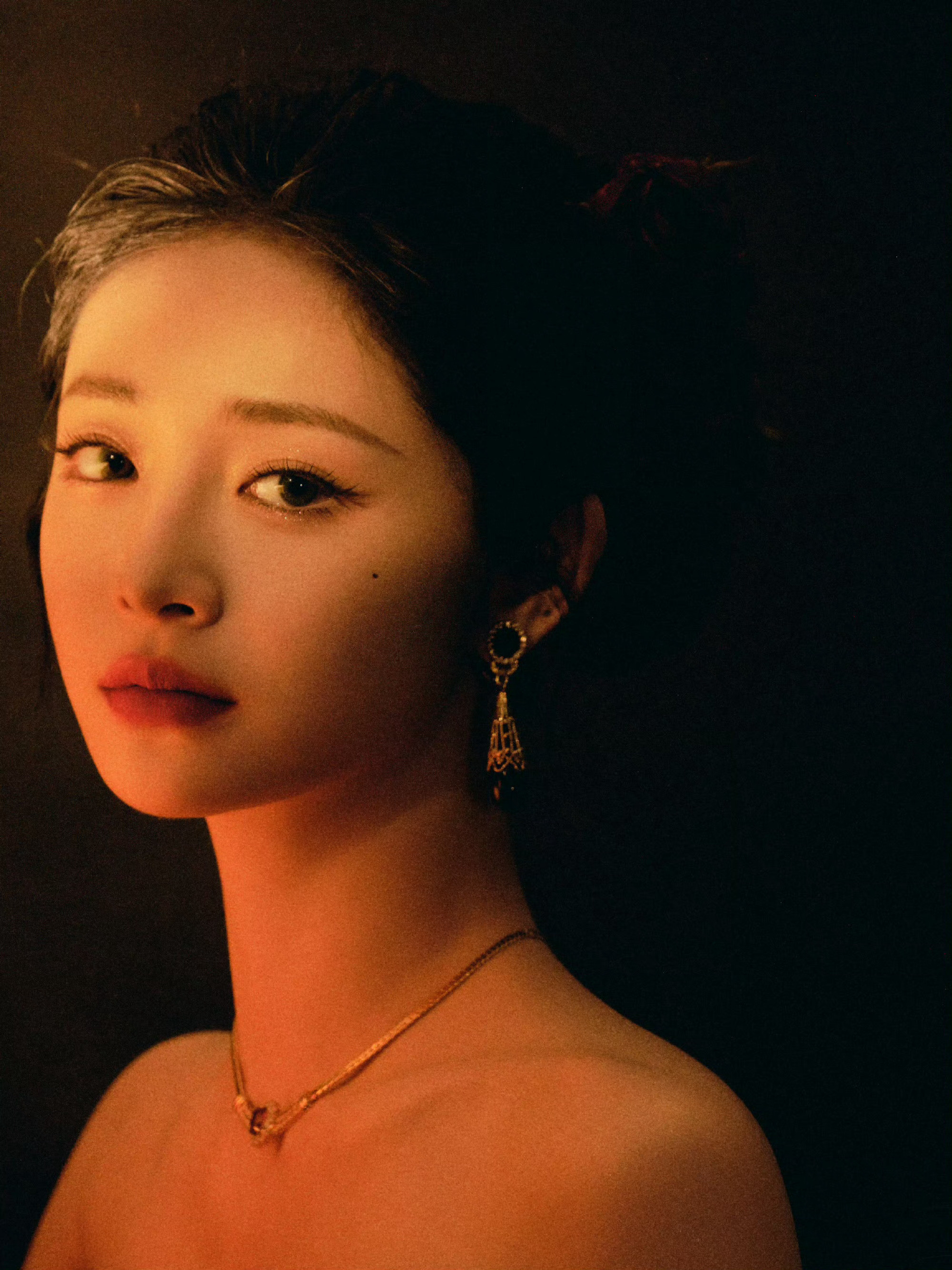 周洁琼红玫瑰代言人我真的没被美哭了没开玩笑