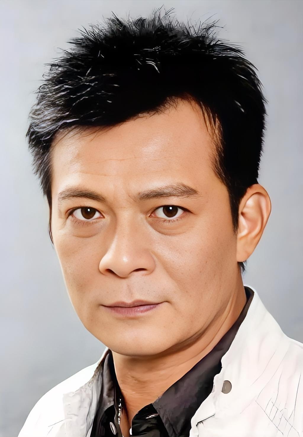 黄日华这次退圈，说白了，就是自己把自己劝退了。他的原话是：做这行这么多年