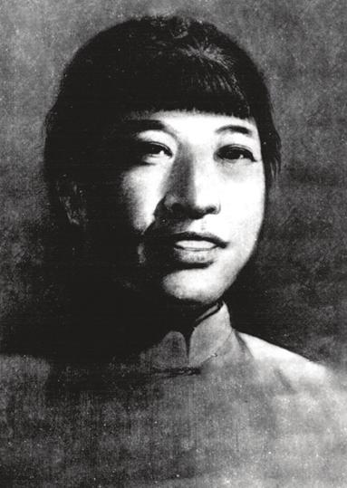 1928年9月19日，她被敌人带到刑场。他们将她衣服扒光，分开四肢绑在木桩上，开