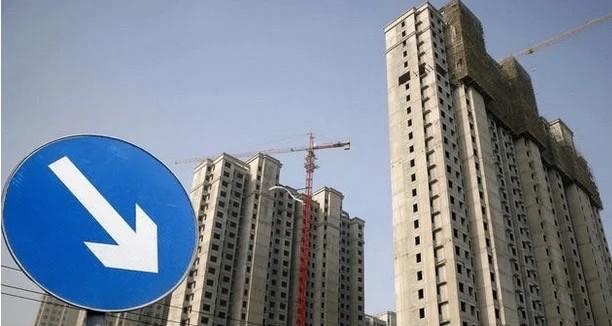 经济消息，往往外部来得快。信不信由你！彭博称，中国准备要求开发商只能出售现房！