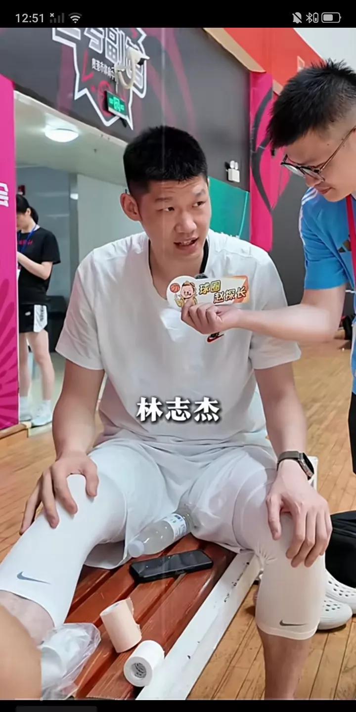 前不久胡金秋在接受采访时，被问道职业生涯中谁是最关心和最照顾他的人，大秋说：是林