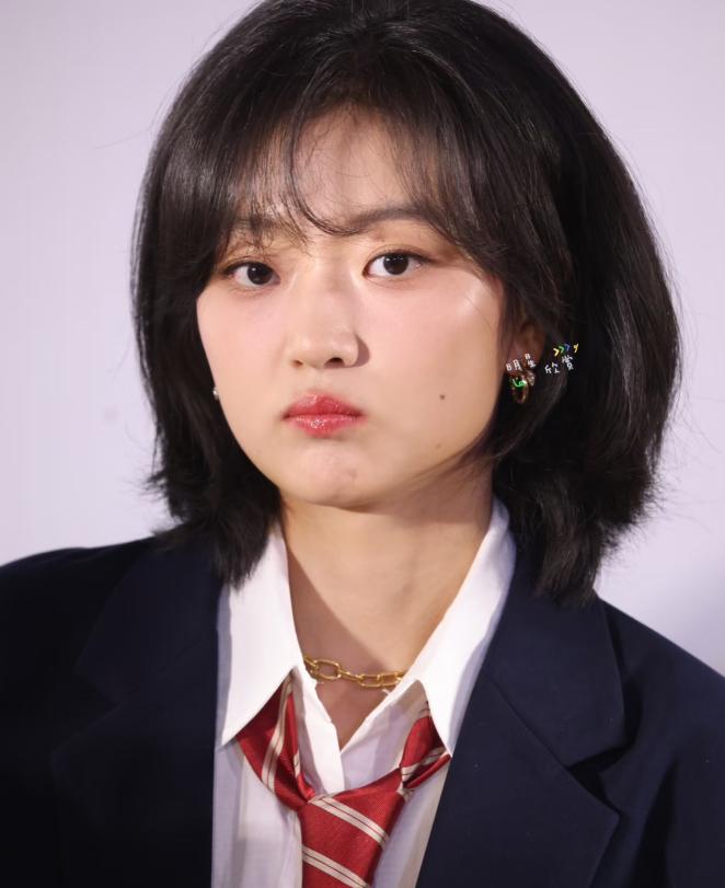 突然理解了孙千她其实挺难的，不是因为她妈是开艾灸馆的，而是因为好多网