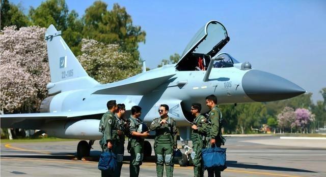巴基斯坦今年发大财了，巴基斯坦准备向我国订购歼-35E隐身战机，巴基斯坦与俄罗斯