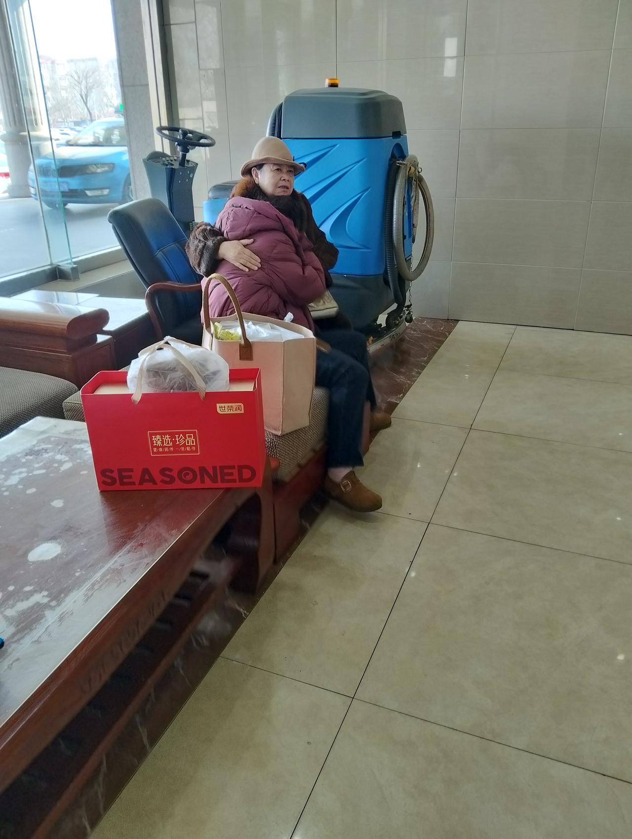 我徒弟患尿毒症，经过十年透析抗争终究还是倒下，于昨天半夜告别了这个他无限热爱的世