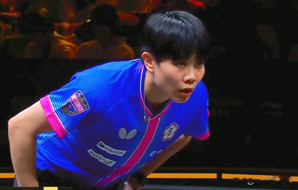 王艺迪2:0领先郑怡静！在1:0落后的情况下，郑怡静第二局打得更加强悍
